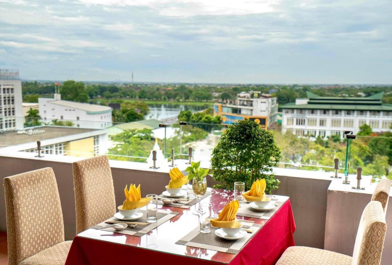 Park View Hotel Hue Exteriör bild